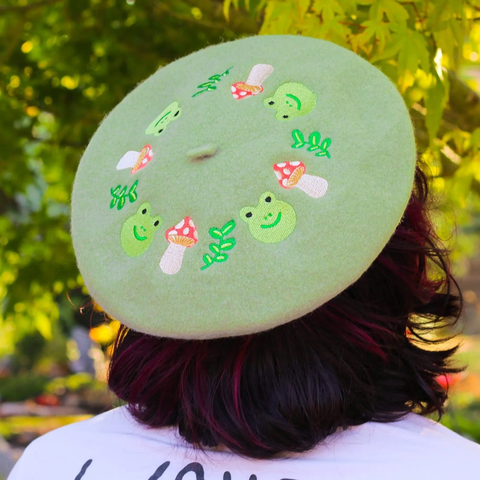 Frog & Mushroom Embroidered Beret!