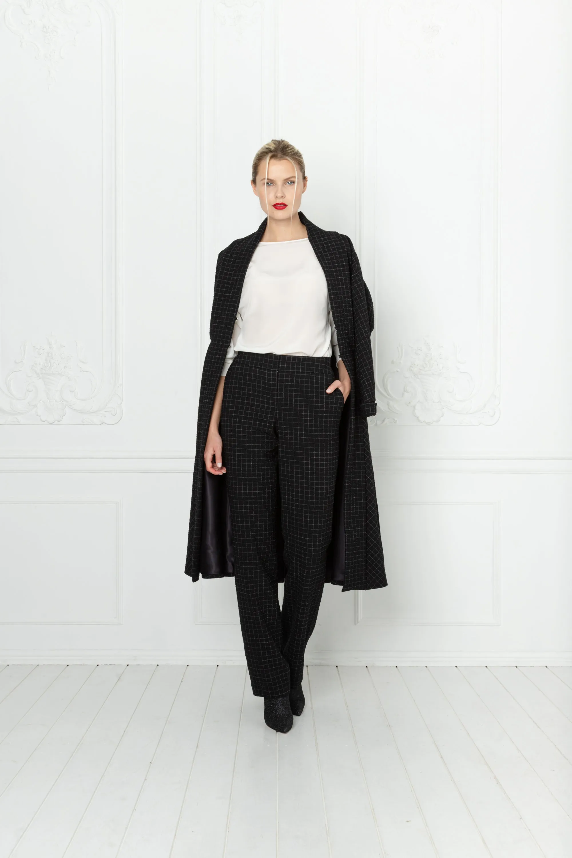 LINARIA BLACK PLAID WOOL SEERSUCKER KIMONO COAT DRESS